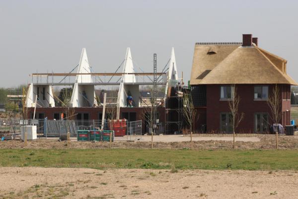 Nieuwbouw huizen in aanbouw