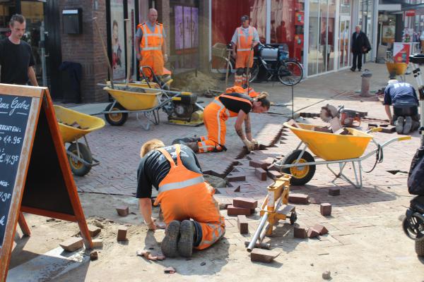 Stratenmakers aan het werk Stratenmakers aan het werk