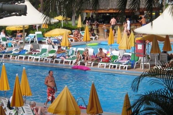 Zwembad hotel Spanje