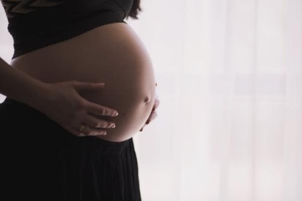 Zwanger en zzp: recht op ZEZ-uitkering