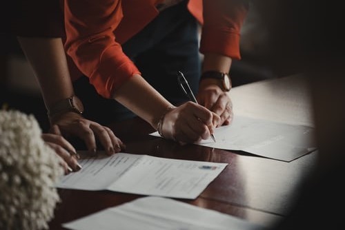 Contract ondertekenen Contract ondertekenen