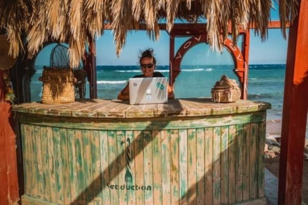Digital nomad Digital nomad