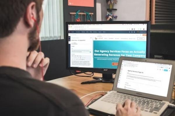 Hoe vaak moet je een nieuw artikel plaatsen om te scoren in de zoekmachines?