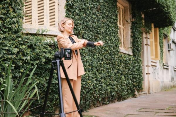 Influencer Influencer