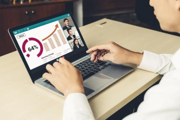 Administratie online aan het bekijken Administratie online aan het bekijken