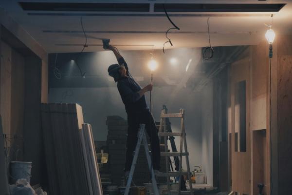 Schilder aan het werk Schilder aan het werk