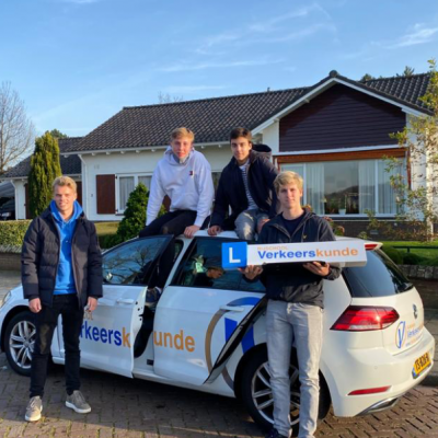 Mijnzzp.nl van, voor en door zzp-ers Mijnzzp.nl van, voor en door zzp-ers