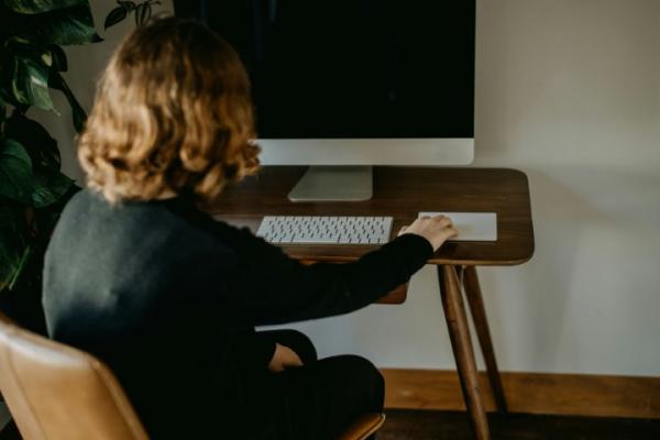 Vrouw en computer Vrouw en computer