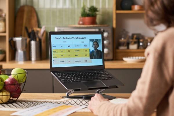 Waarom een zakelijke taaltraining de sleutel is tot succes