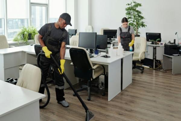 schoonmaken kantoor